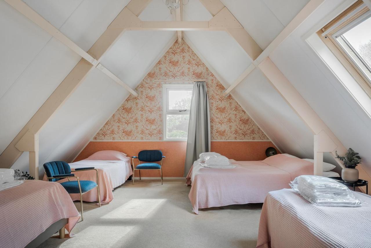 Beautiful English Villa With Hottub Zuidwolde  エクステリア 写真