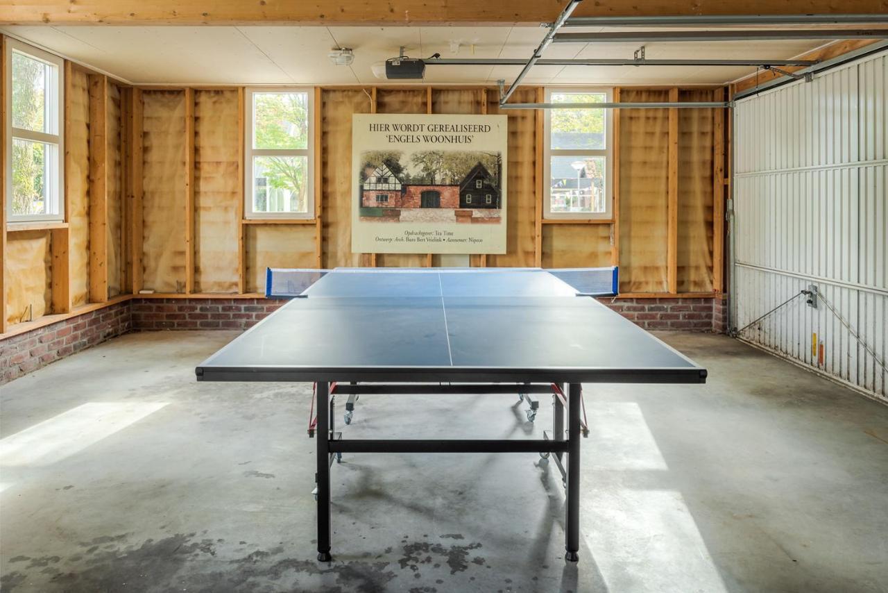Beautiful English Villa With Hottub Zuidwolde  エクステリア 写真