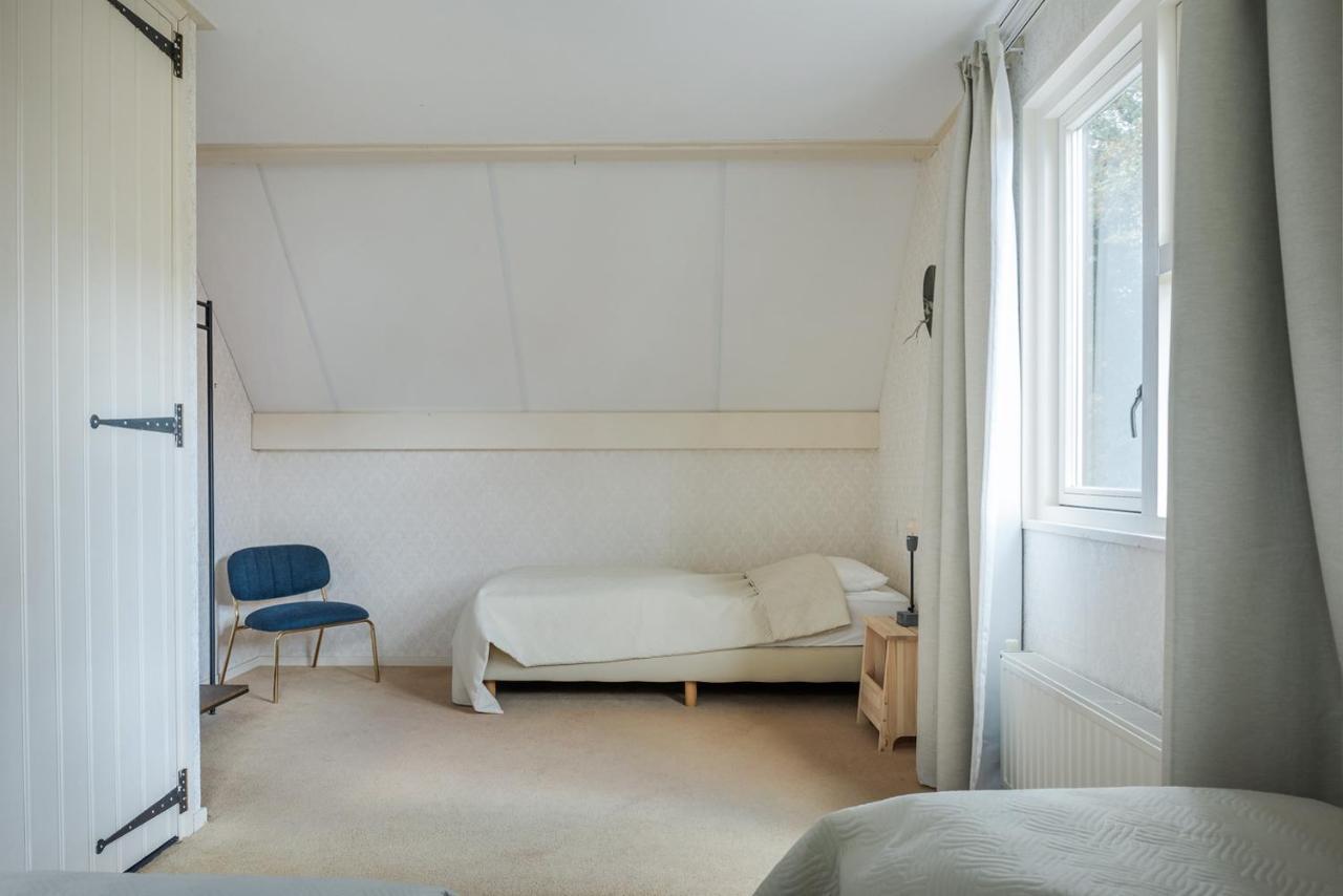 Beautiful English Villa With Hottub Zuidwolde  エクステリア 写真